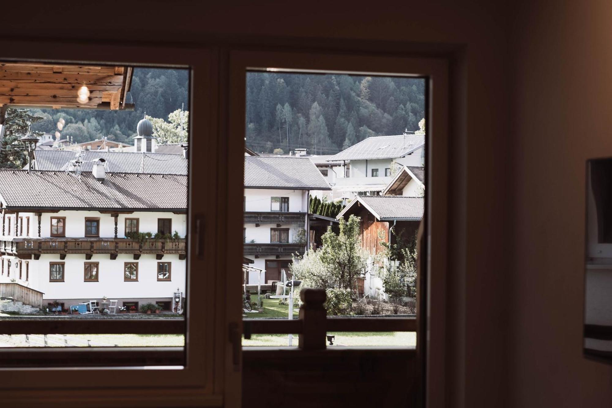 Lebe'Schlitters - Das Ferienapartmenthaus Im Zillertal エクステリア 写真
